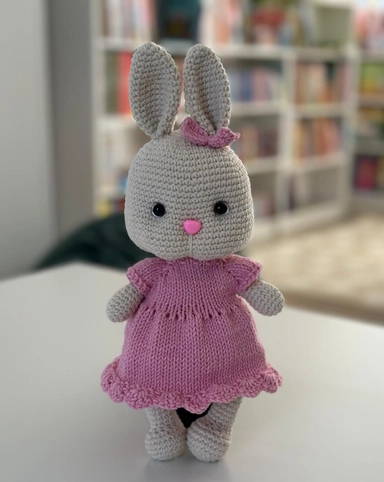 Игрушка Ручной работы Зайка : купить с доставкой по Кипру или в книжных магазинах Букберри в Лимасоле, Ларнаке и Пафосе